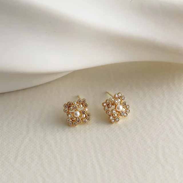 Gold Cluster Ear Studs