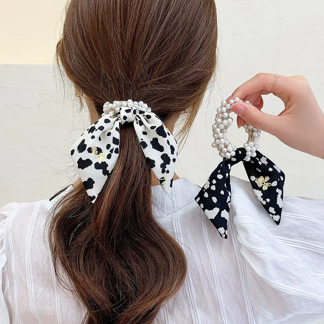 Pearl Monochrome Scrunchie (White)