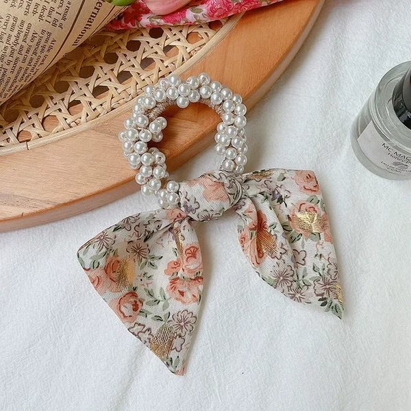 Pearl Floral Scrunchie(White)