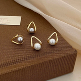 Waterdrop Pearl Earrings